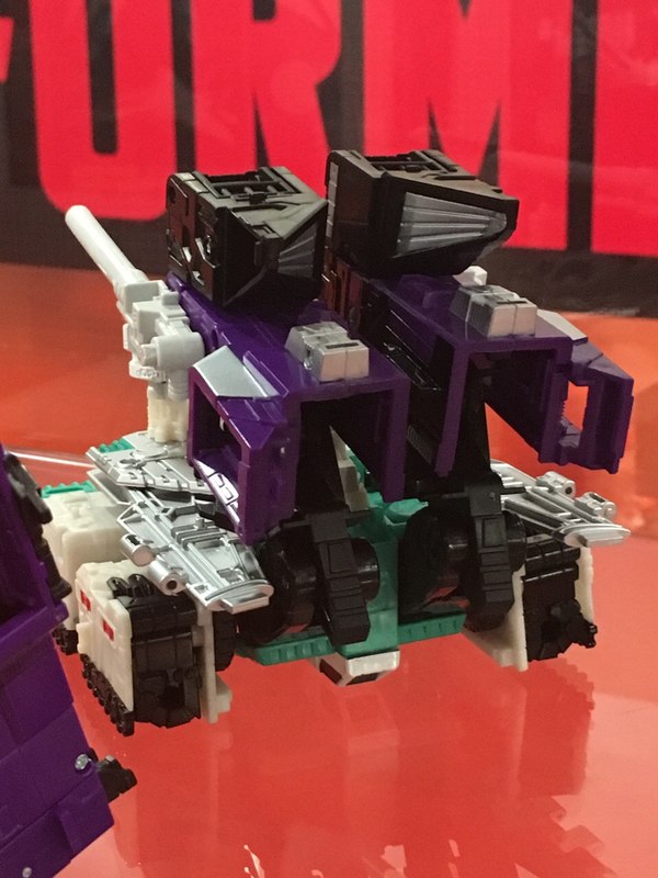 Cybertron Con 2016   Titans Return Sixshot Detailed Display Photos  12 (12 of 27)